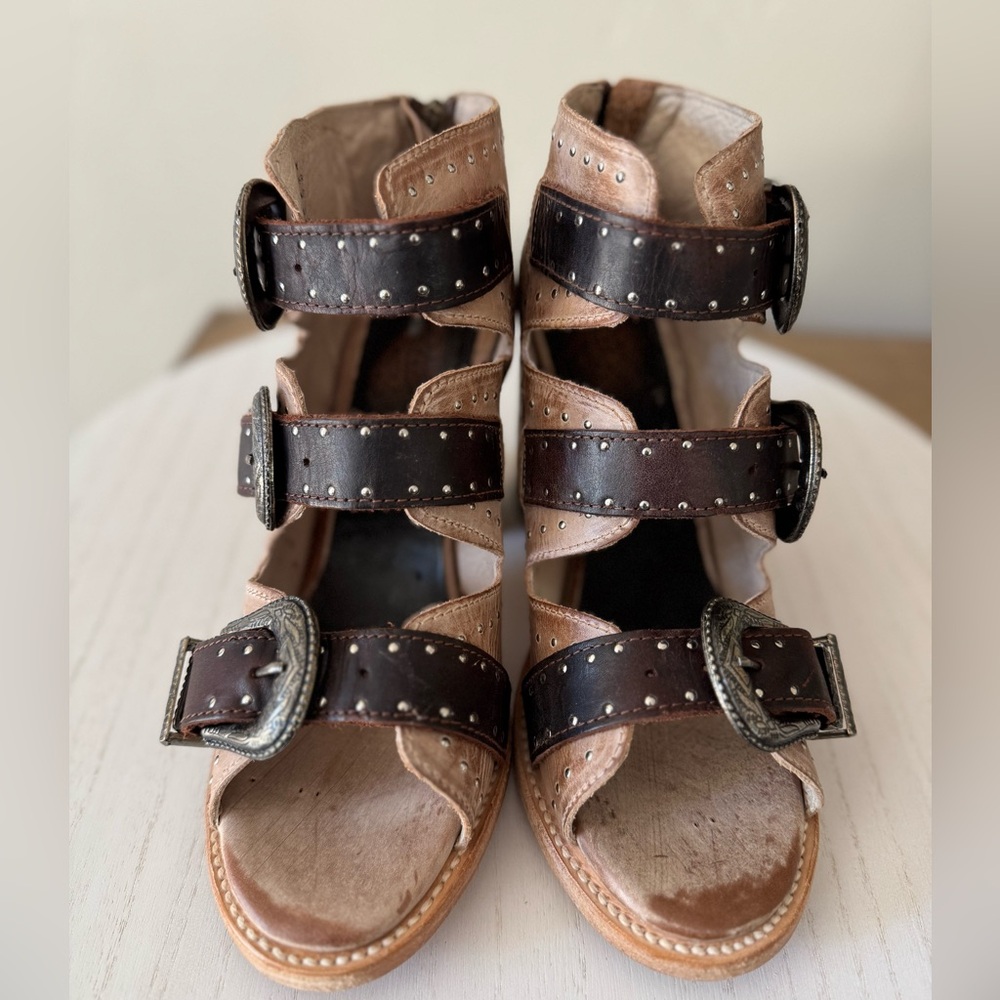 Freebird Violet Sandals - Picture 2 of 13